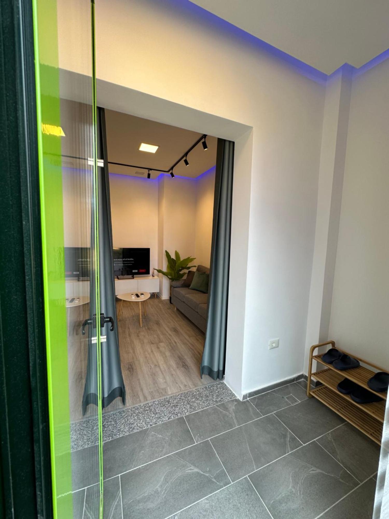 Sunflower Apartment Tirana Esterno foto