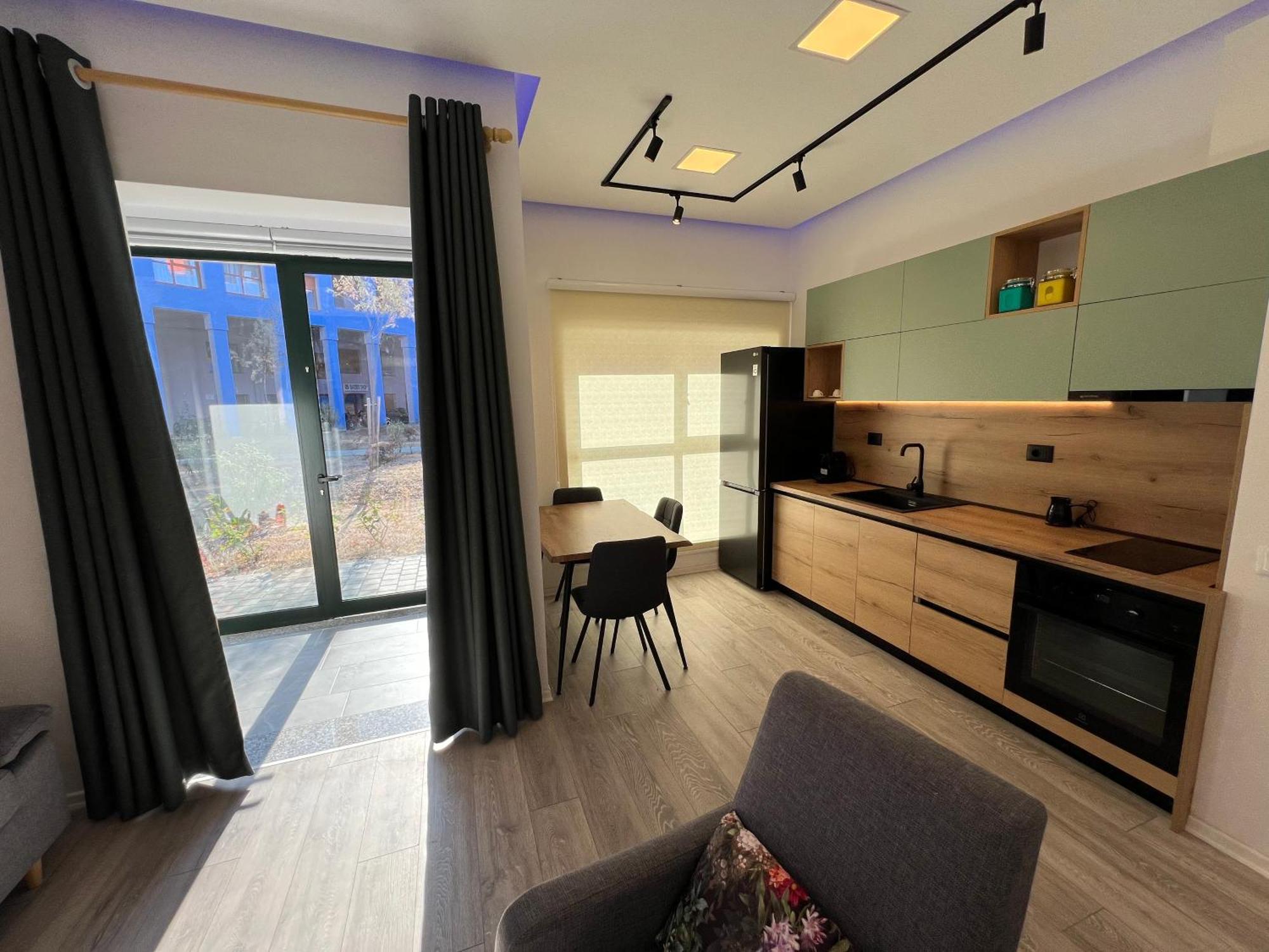 Sunflower Apartment Tirana Esterno foto